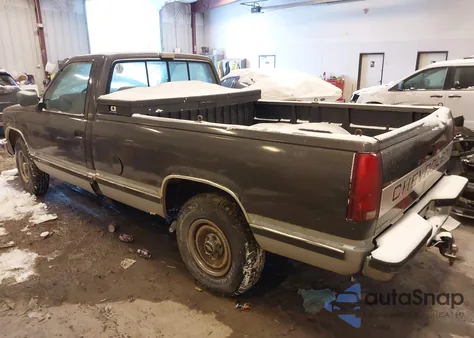 1993 Chevrolet Gmt-400 C2500 из США, поврежденный, VIN 1GCFC24K9PZ123200